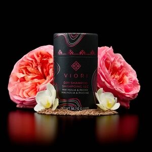 NWT Magnolia & Peony Dry Shampoo